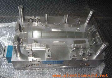 Plastic mould design and manufacture 010