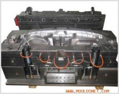 Plastic injection mold